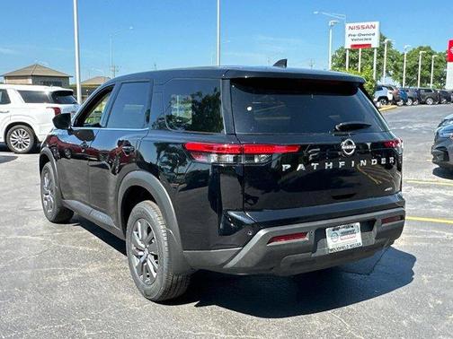 2025 Nissan Pathfinder S