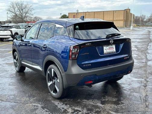 2025 Nissan Kicks SR