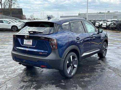2025 Nissan Kicks SR