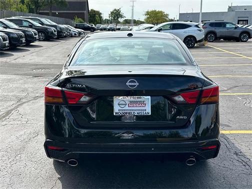 2025 Nissan Altima SR