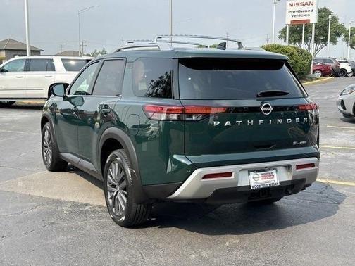2025 Nissan Pathfinder SL