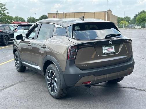 2025 Nissan Kicks SV