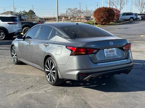 2021 Nissan Altima 2.5 SR