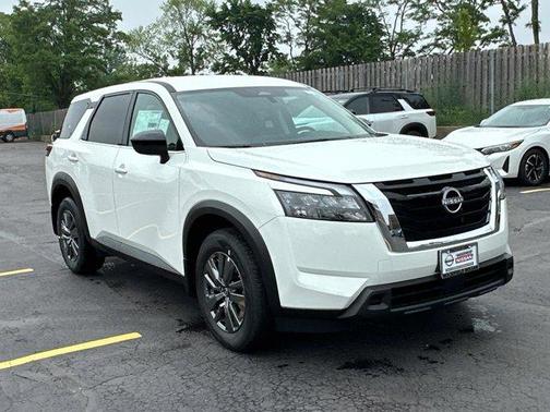 2025 Nissan Pathfinder S