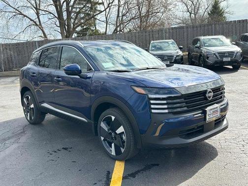 2025 Nissan Kicks SR