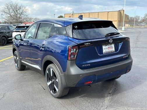 2025 Nissan Kicks SR