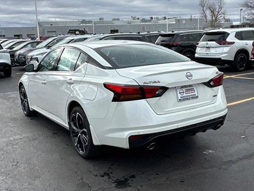 2025 Nissan Altima SR