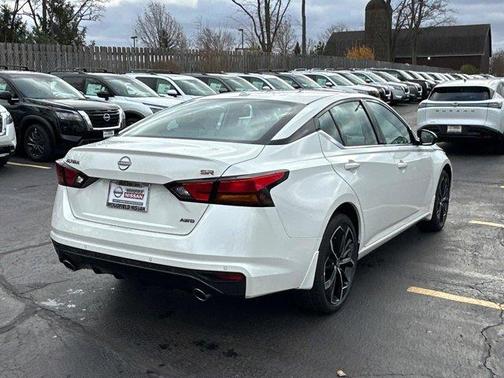 2025 Nissan Altima SR