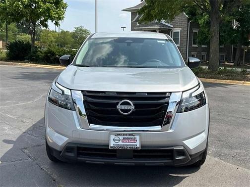 2025 Nissan Pathfinder S