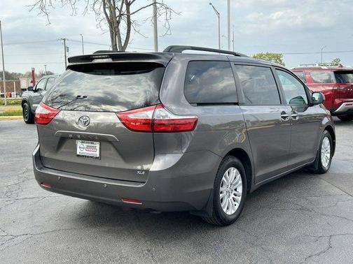 2017 Toyota Sienna L