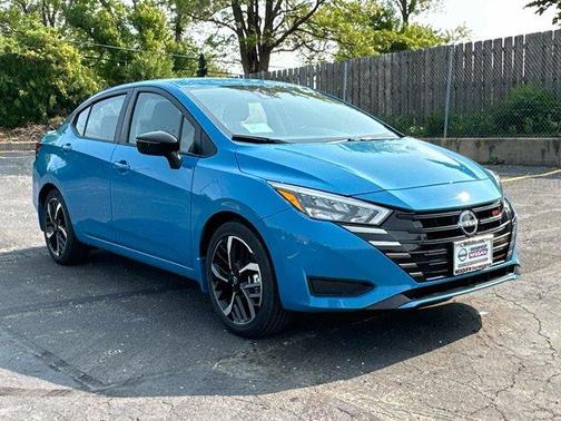 2025 Nissan Versa 1.6 SR
