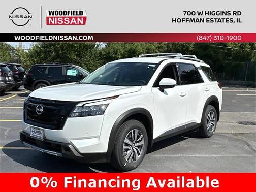 2025 Nissan Pathfinder SL
