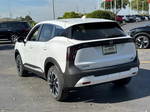 2025 Nissan Kicks SV
