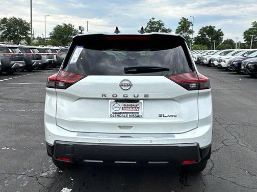 2025 Nissan Rogue SL