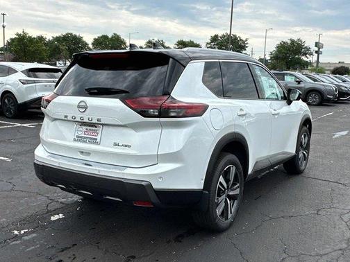 2025 Nissan Rogue SL