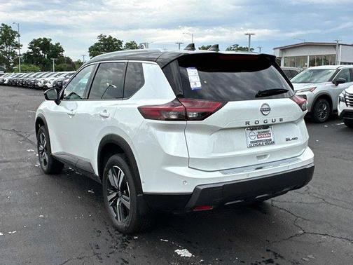 2025 Nissan Rogue SL