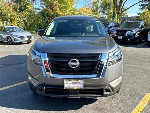 2025 Nissan Pathfinder S