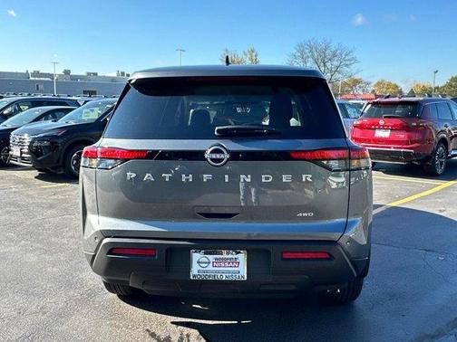 2025 Nissan Pathfinder S