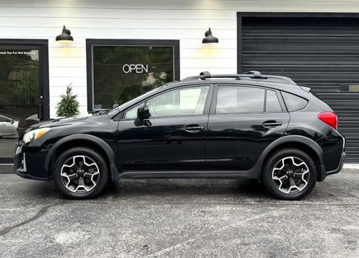 Crystal Black Silica 2014 Subaru XV Crosstrek 2.0i Premium