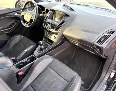 2017 Ford Focus RS Base