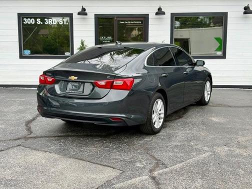 Nightfall Gray Metallic 2018 Chevrolet Malibu LT