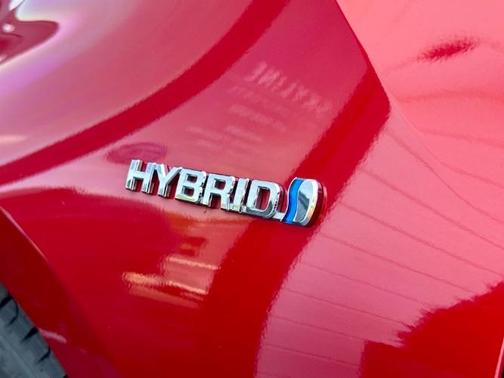 2016 Toyota Prius Two