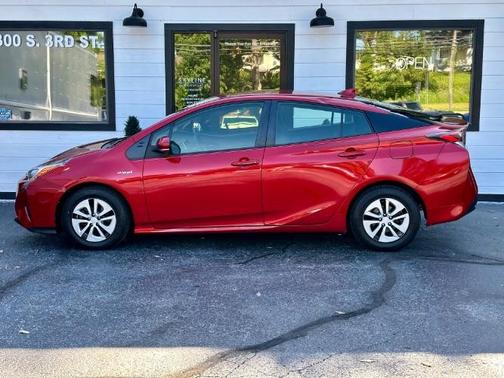2016 Toyota Prius Two