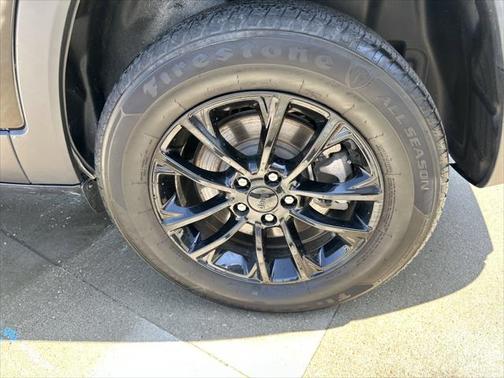 2023 Jeep Cherokee Altitude