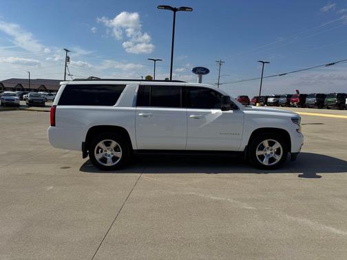 2017 Chevrolet Suburban LS