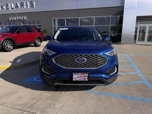 2023 Ford Edge