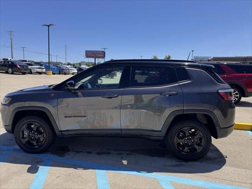 2023 Jeep Compass Trailhawk