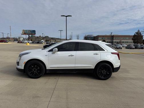 2022 Cadillac XT5 Premium Luxury