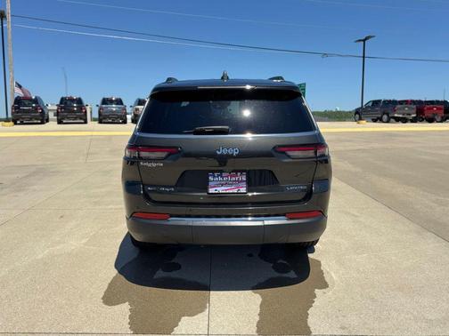 Rocky Mountain Pearlcoat 2022 Jeep Grand Cherokee L Limited