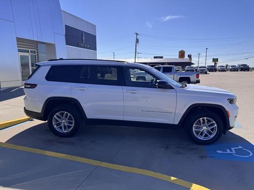 2023 Jeep Grand Cherokee L Laredo