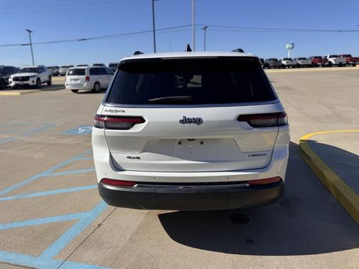 2023 Jeep Grand Cherokee L Laredo