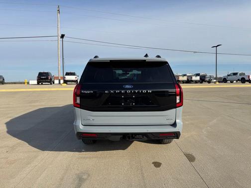 2026 Ford Expedition Max Active 4x4