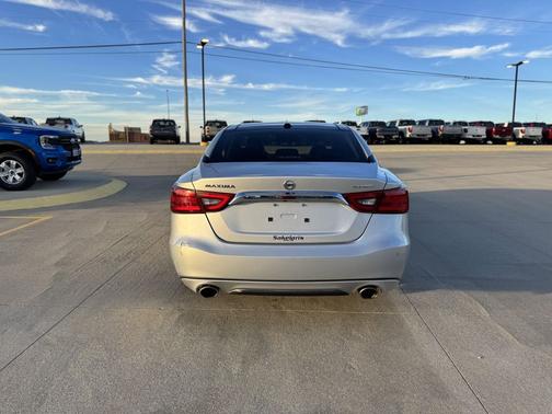 2017 Nissan Maxima 3.5 Platinum