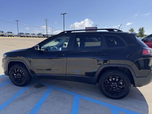 2023 Jeep Cherokee Altitude
