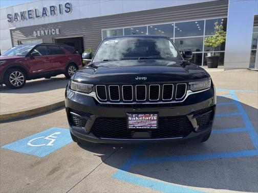 2023 Jeep Grand Cherokee Laredo