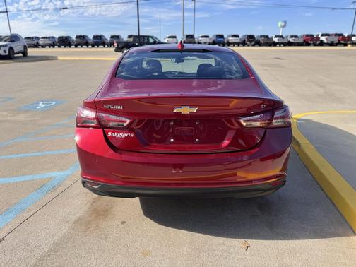 2022 Chevrolet Malibu FWD LT