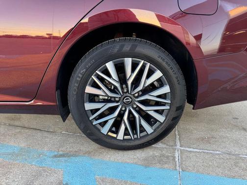 2025 Nissan Altima SV AWD