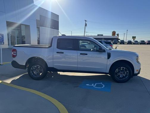 2025 Ford Maverick XL
