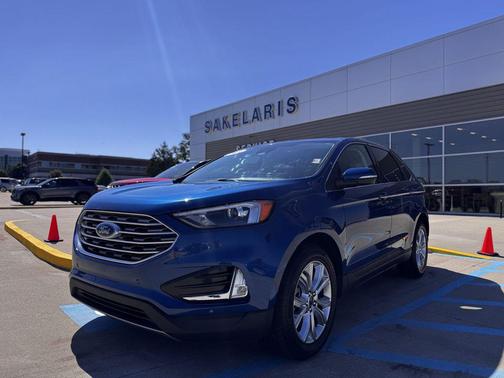 2022 Ford Edge Titanium