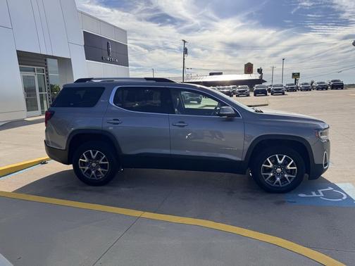 2023 GMC Acadia AWD SLT