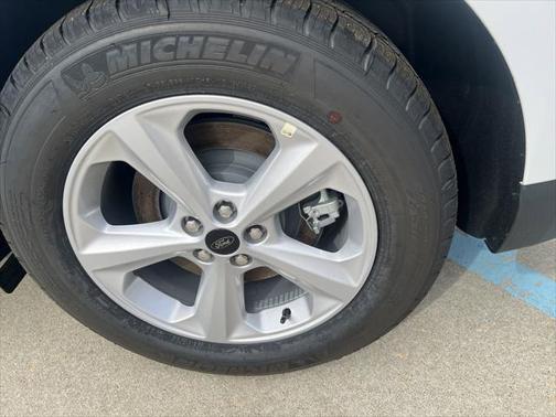 2024 Ford Edge SE