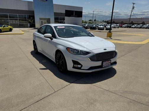 Oxford White 2019 Ford Fusion SE