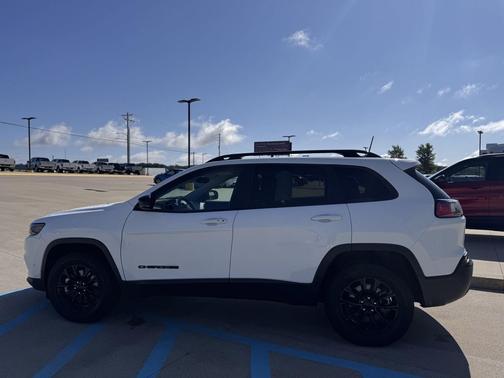 2023 Jeep Cherokee Altitude