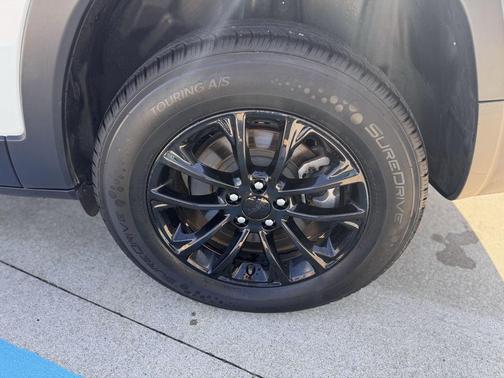 2023 Jeep Cherokee Altitude