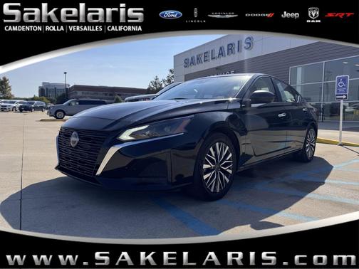 2025 Nissan Altima SV FWD