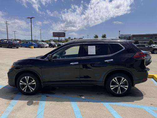 2020 Nissan Rogue SV